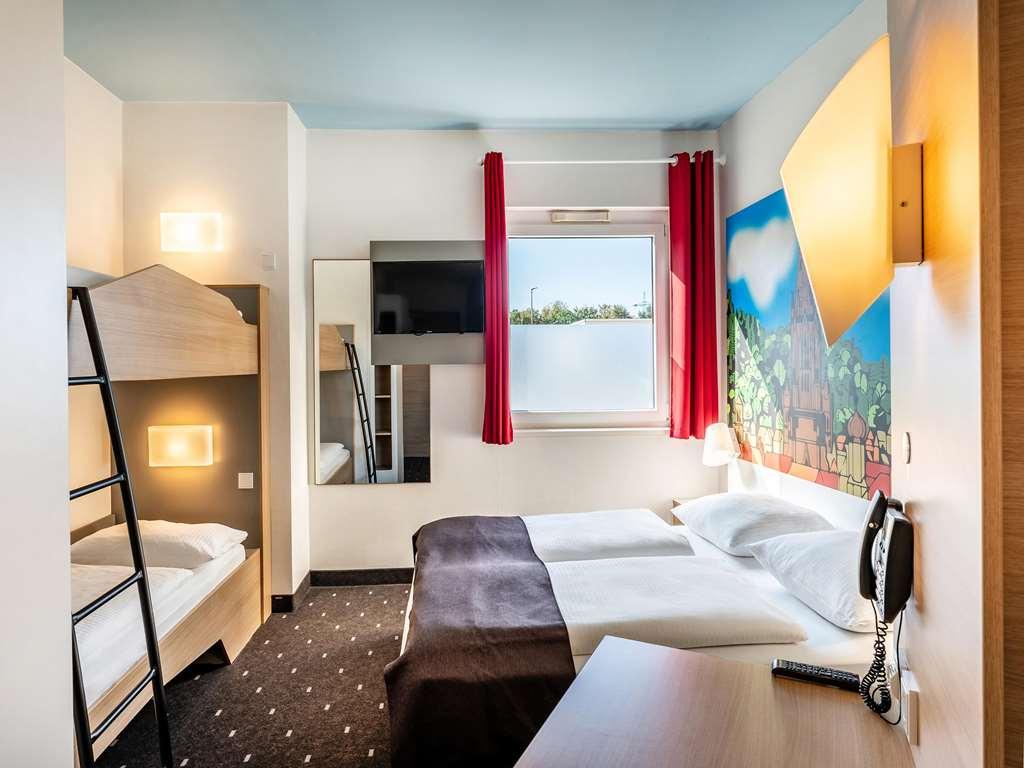 B&B Hotel Freiburg-Sued Bilik gambar