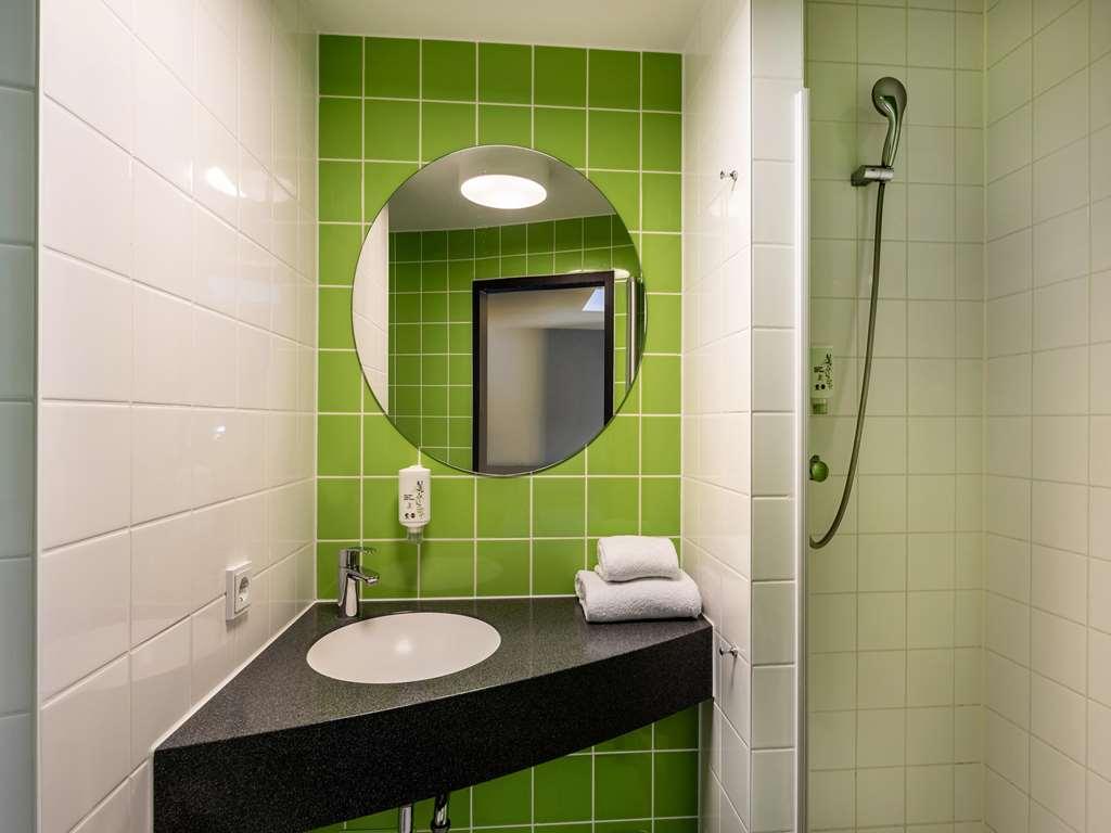 B&B Hotel Freiburg-Sued Bilik gambar